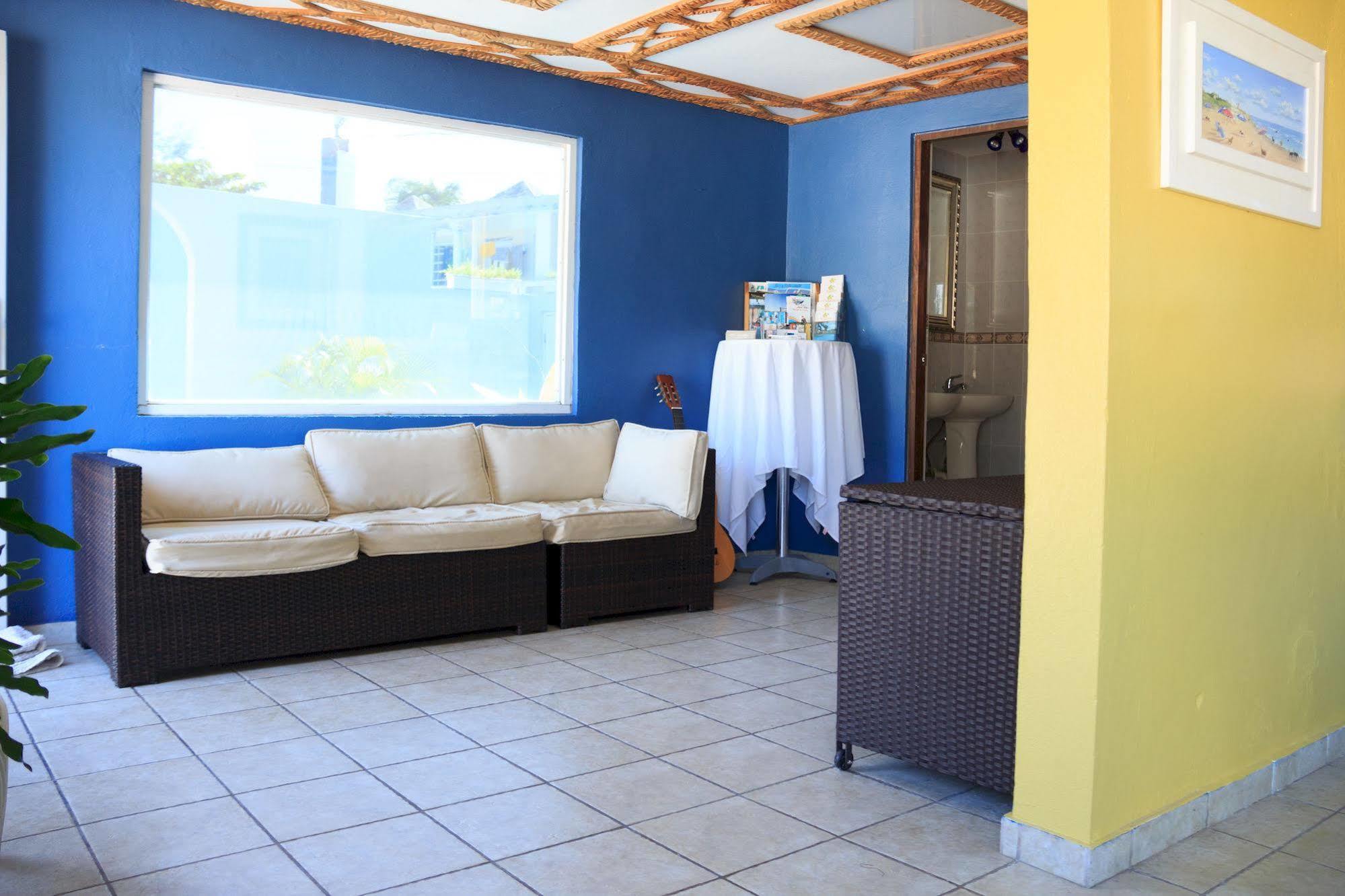 The Beach Guesthouse Pinones Exterior foto
